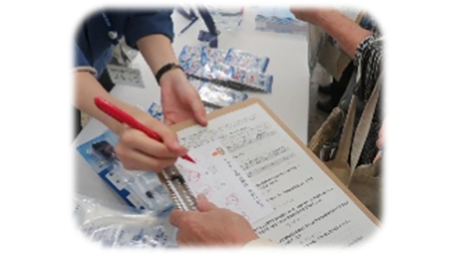 都民計量のひろばで計量クイズに参加する様子
